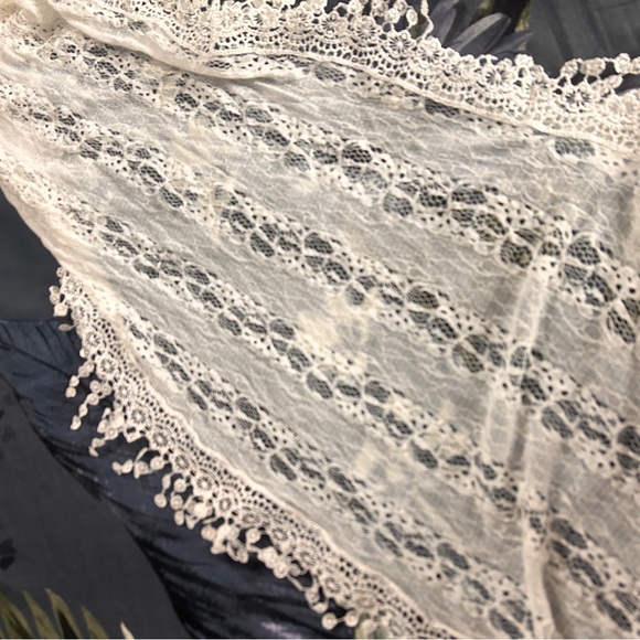 Beautiful scarf , from Burano, Italy - Picture 5 of 7